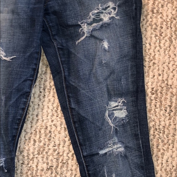 American Eagle High-Rise Jeans - Picture 3 of 6